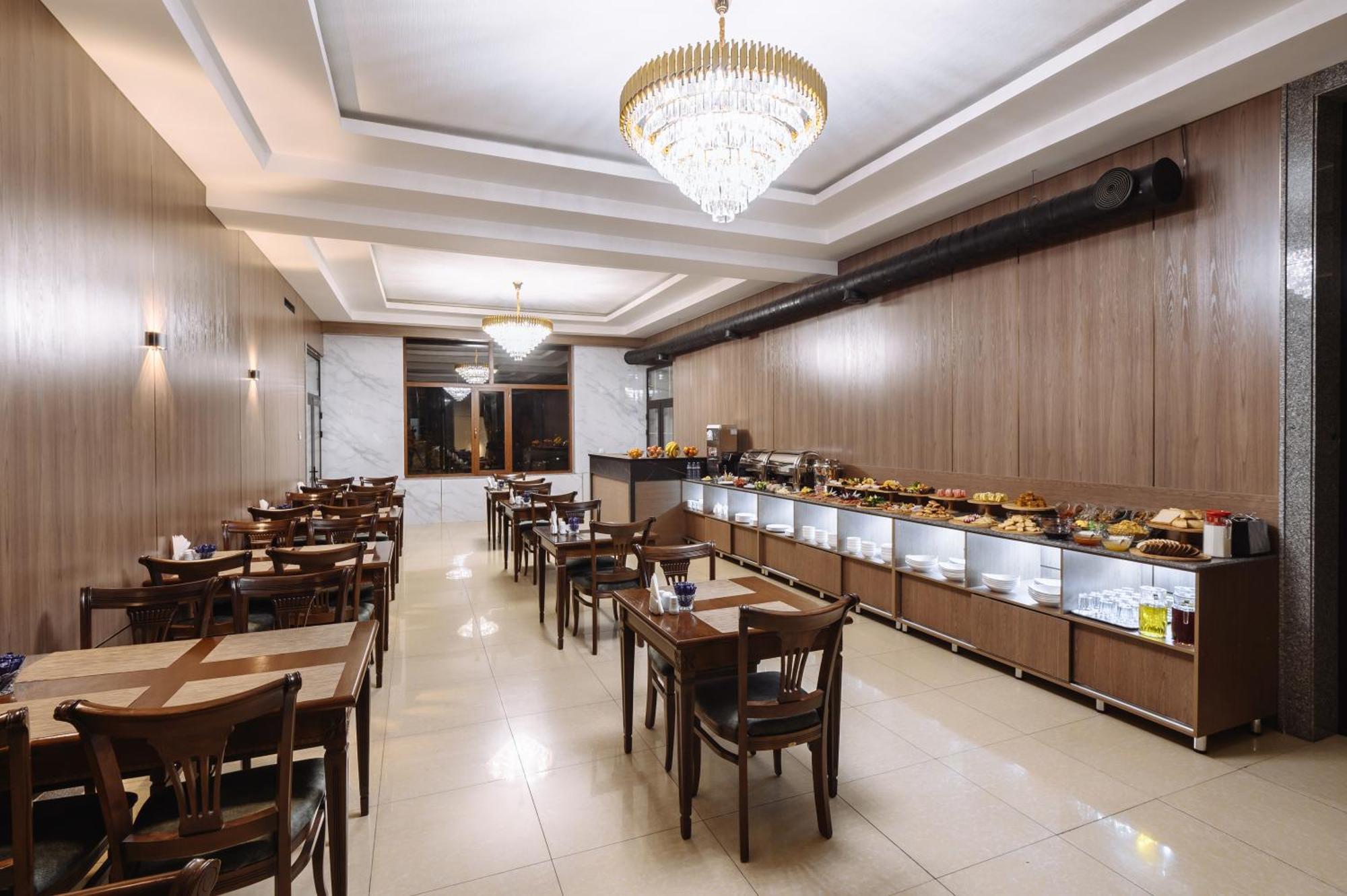 Sofiya Tashkent Hotel Екстериор снимка