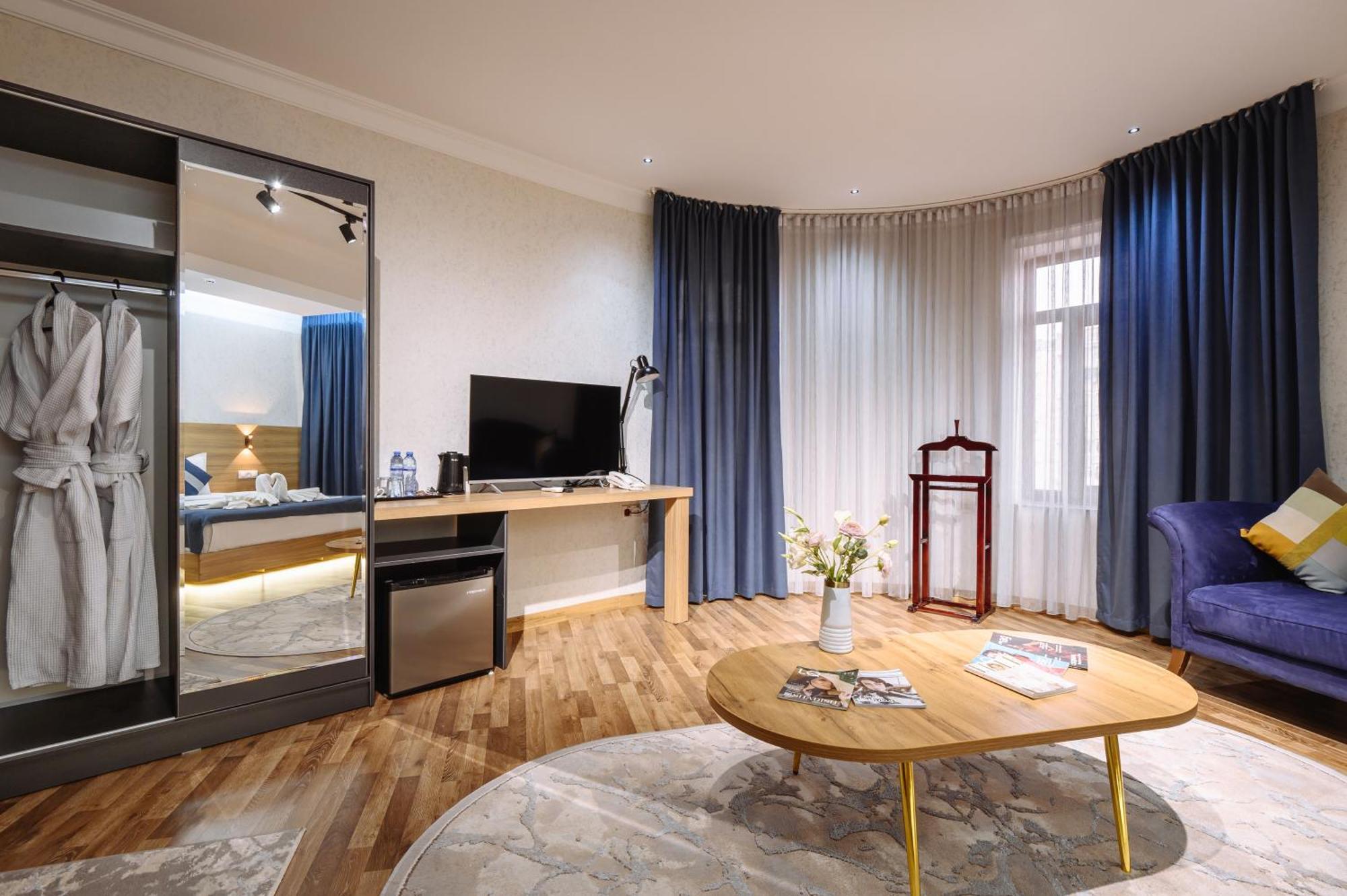 Sofiya Tashkent Hotel Екстериор снимка